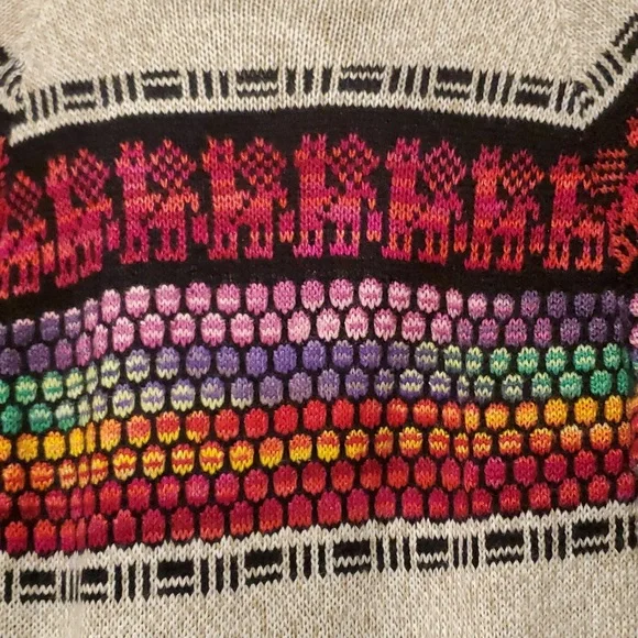 Gaupo Peru Meych Hooded Cardigan Made in Peru - Picture 7 of 15